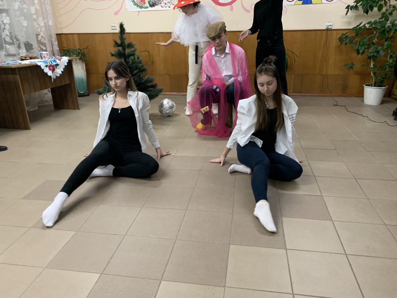 photo5251552132132354164