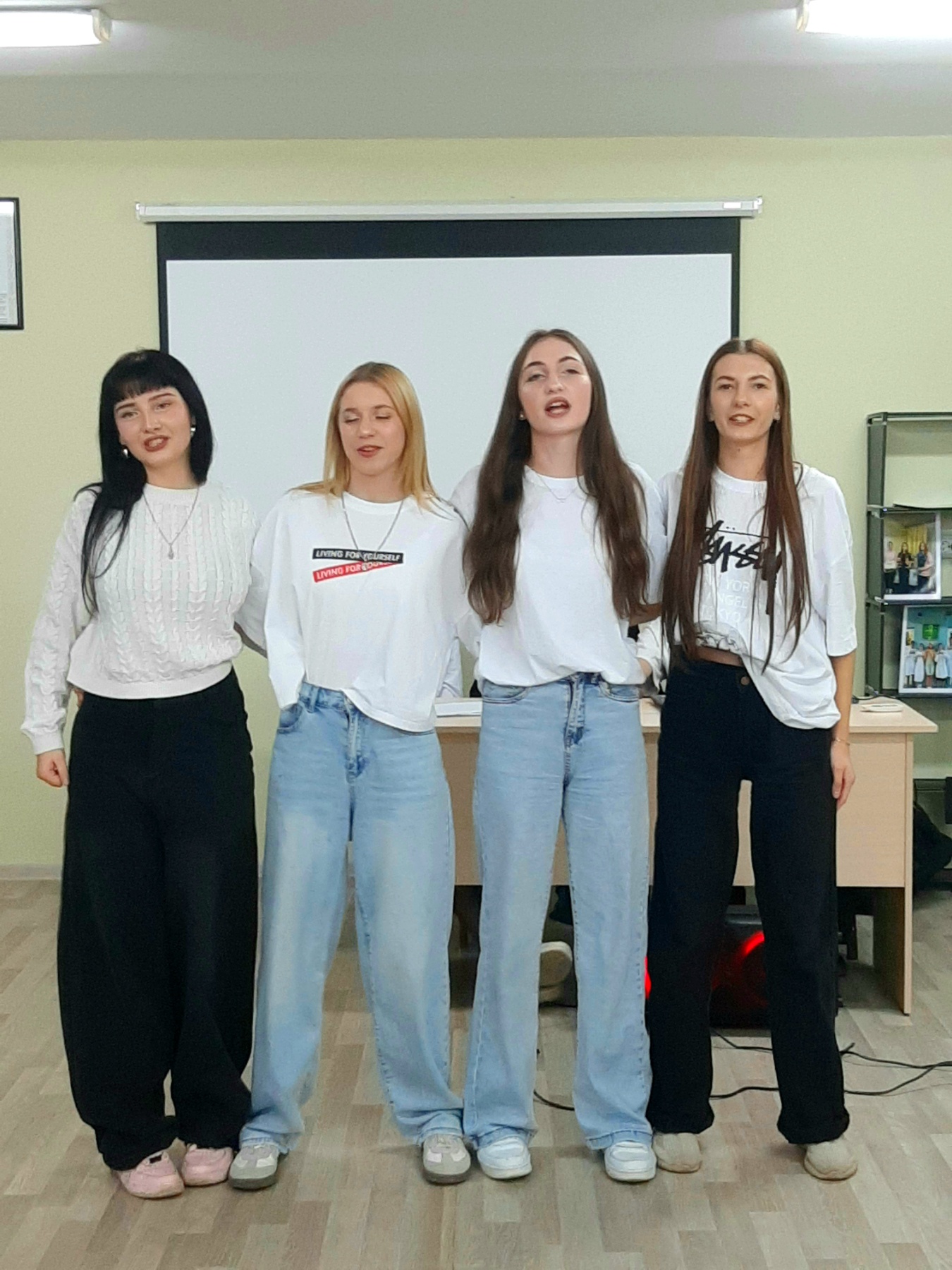 «С новосельем, первокурсник!»